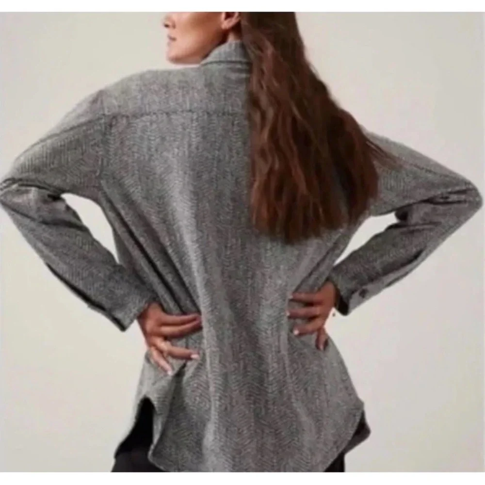 Athleta Braiden Black and White Textured Patterned Shirt Jacket - Picture 3 of 10